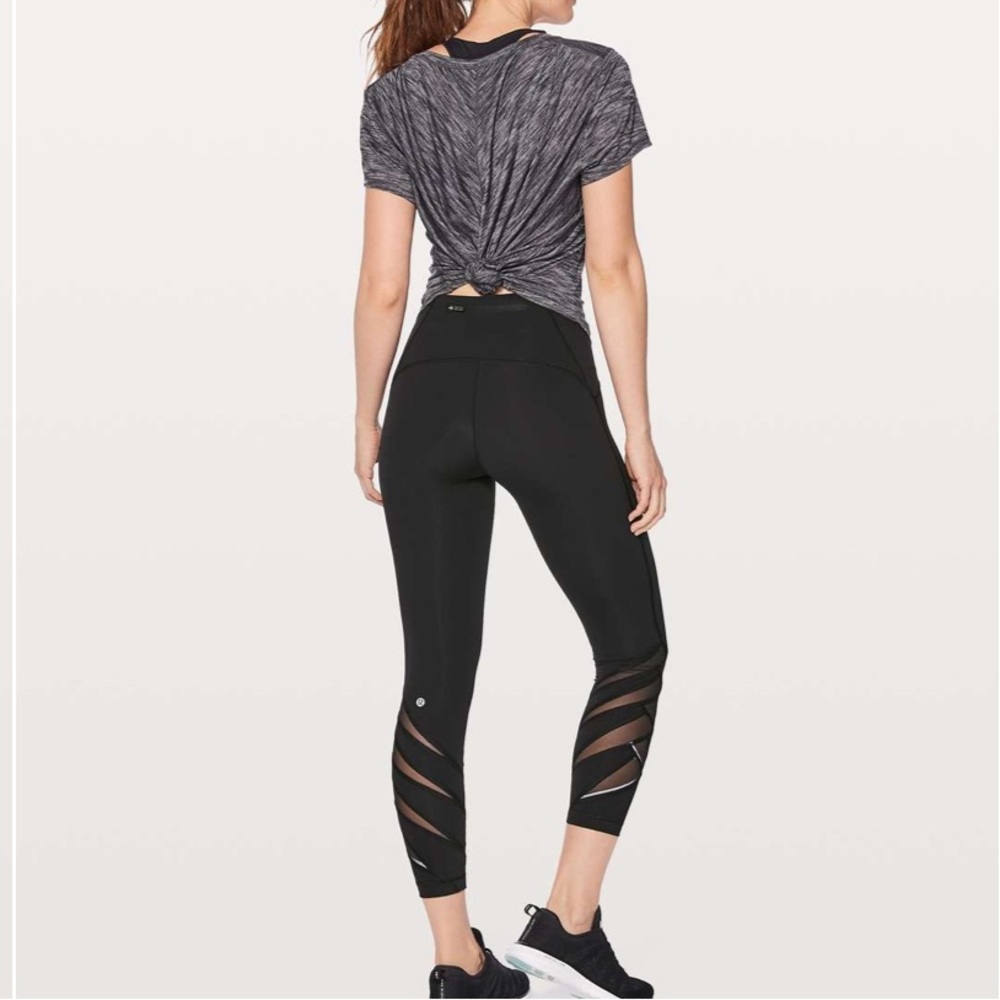 Lululemon Motionful 7/8 Tight 25" in black